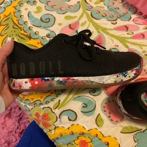 Size 6 NoBull trainers